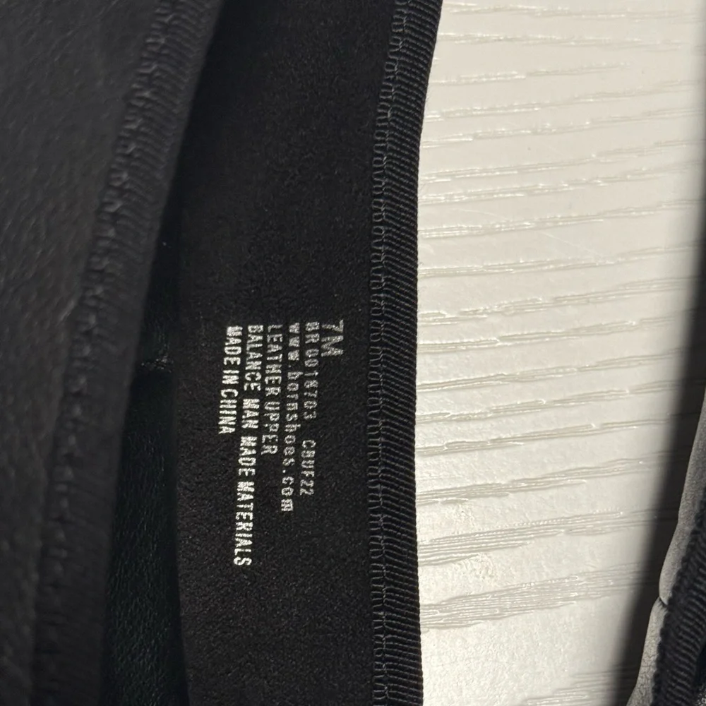 Born Women's Classic Black Leather Flats - Picture 4 of 7